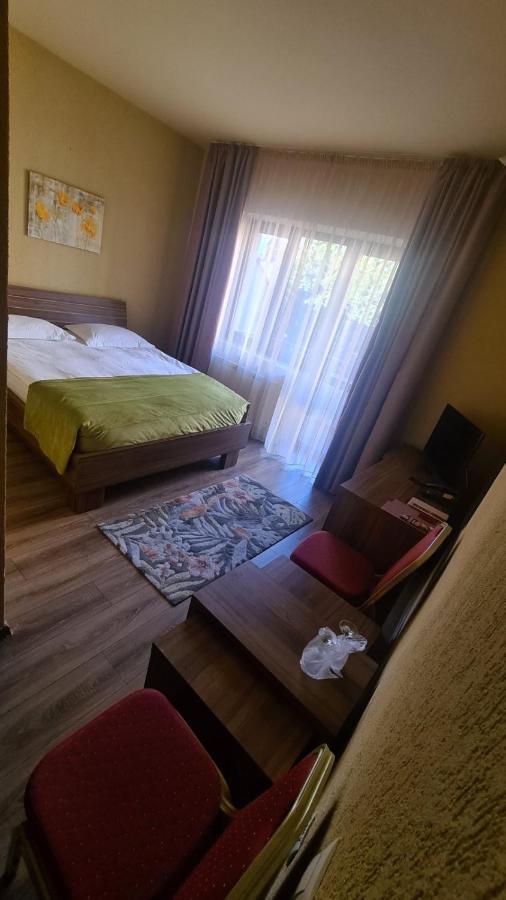 Hotel Gema 布拉索夫 外观 照片