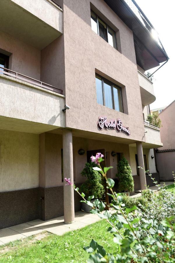 Hotel Gema 布拉索夫 外观 照片