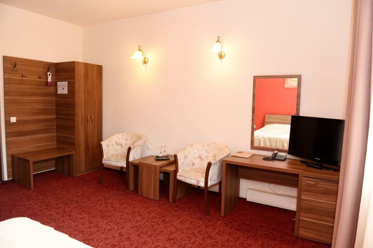 Hotel Gema 布拉索夫 外观 照片